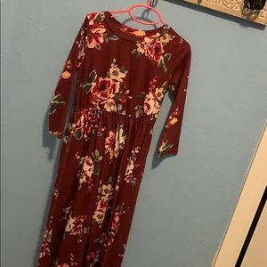 A half sleeve dress.